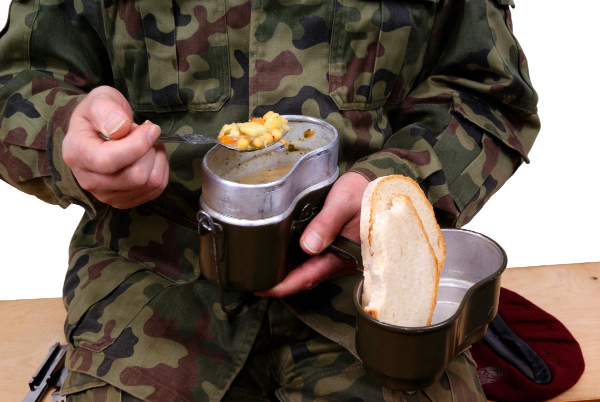 Military-Soldier-Eating-Food
