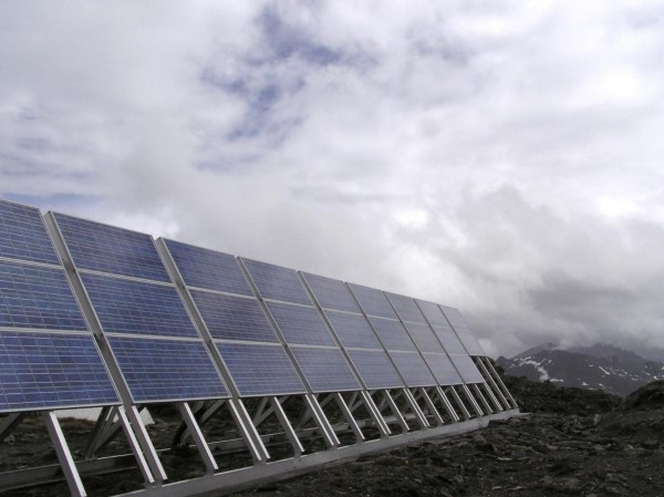 Solar-Panels-Cloudy-Day-Energy