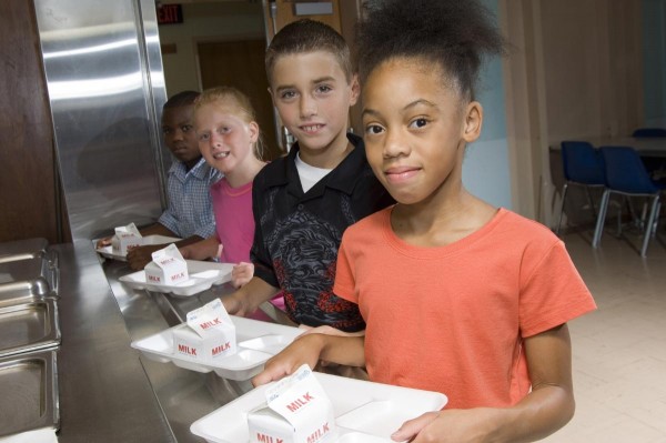 School-Children-Cafeteria-diverse